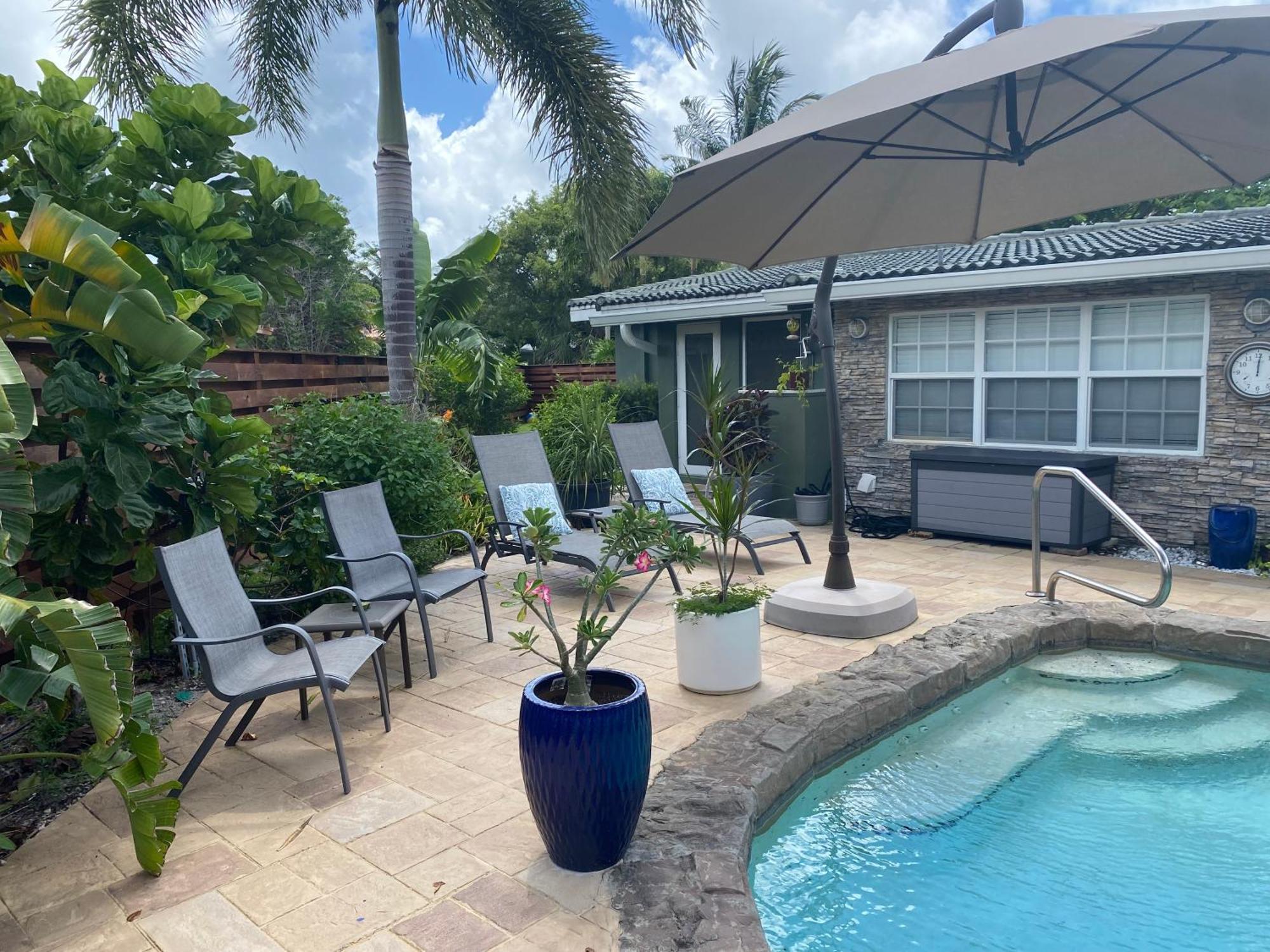 Wilton Manors A Mens Oasis Bed & Breakfast Luaran gambar
